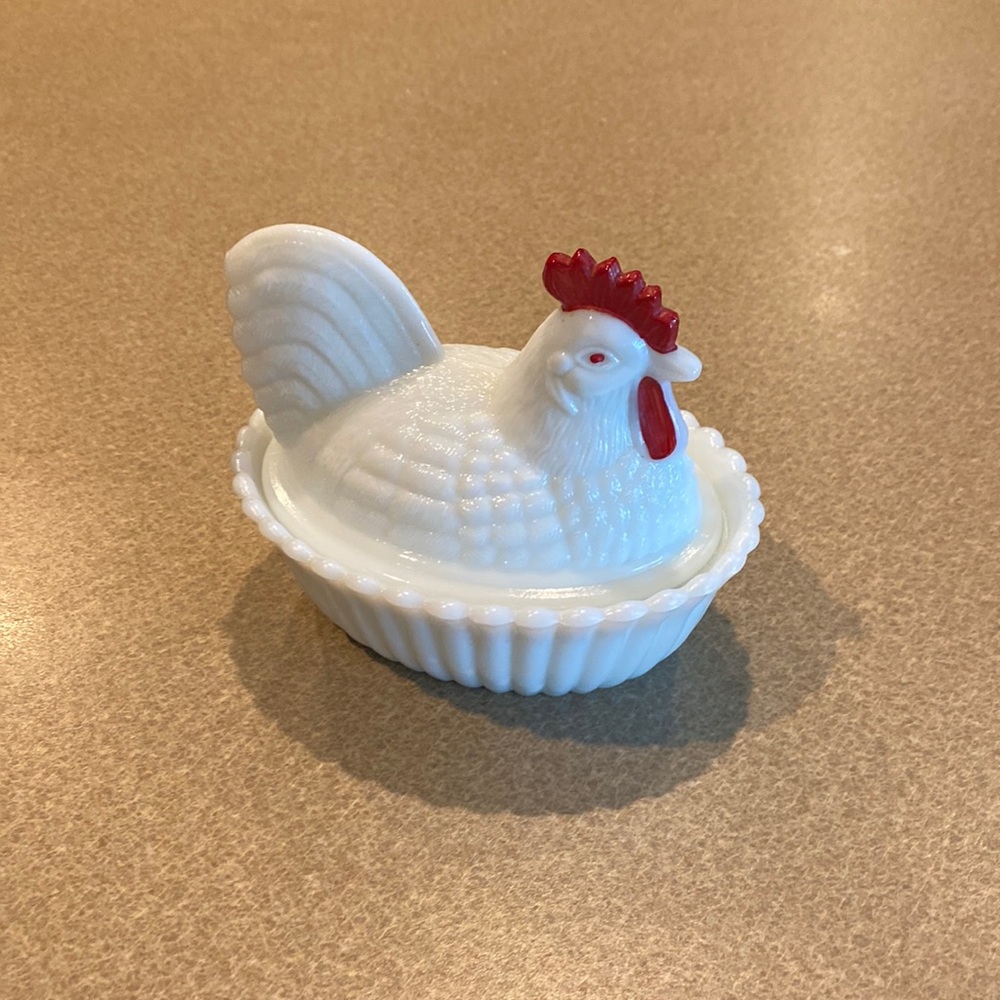 Westmoreland Milk Glass Chicken